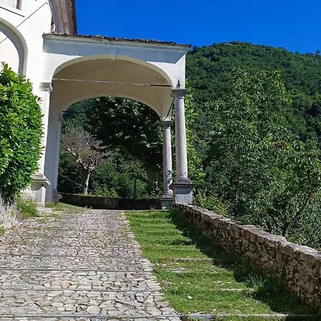 Σπίτι διακοπών Village Hideaway With Views Ossuccio