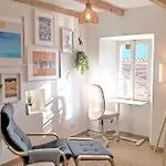 Village Hideaway With Views Tatil Evi
