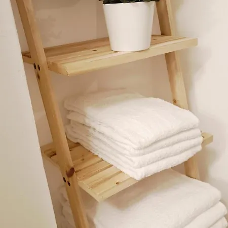 בית נופש Village Hideaway With Views Ossuccio