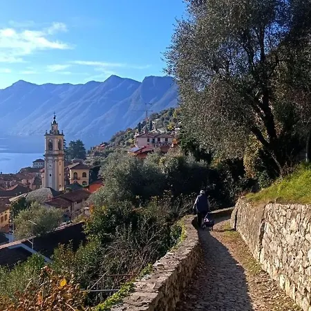 Village Hideaway With Views * Ossuccio