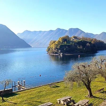 Дом отдыха Village Hideaway With Views