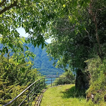 Village Hideaway With Views Дом отдыха *