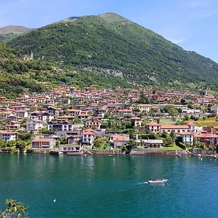 Village Hideaway With Views Vakantiehuis