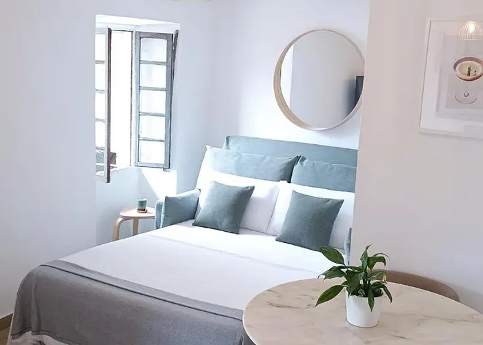 Village Hideaway With Views * Ossuccio