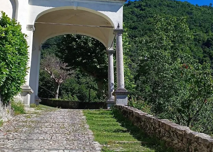 Tatil Evi Village Hideaway With Views Ossuccio